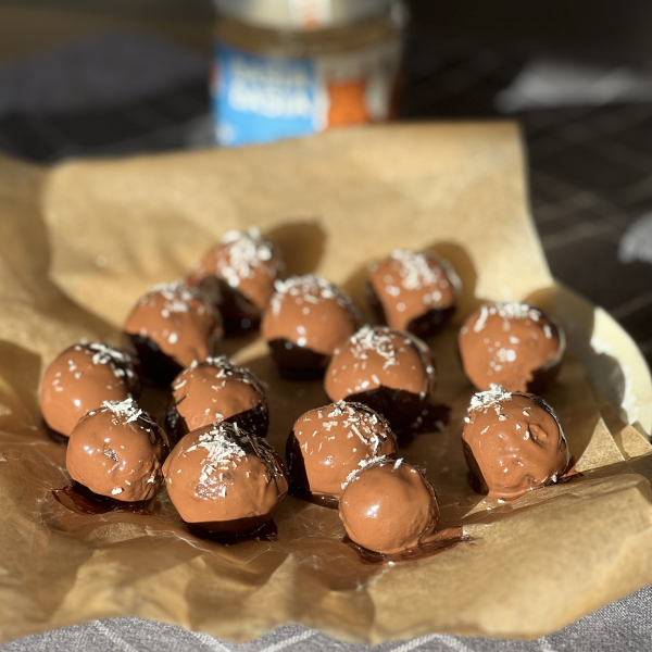 Orzechowe kulki mocy w czekoladzie