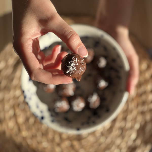 Orzechowe kulki mocy w czekoladzie